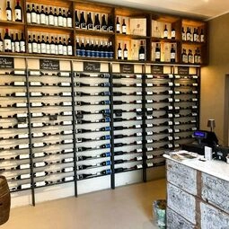 Hotel Rooms and Wine al Castello in Monteriggioni