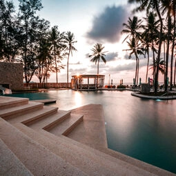 Hotel SAii Laguna Phuket in Choeng Thale