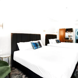 St Hugh Hotel Wagga Wagga in Wagga Wagga City Council