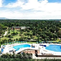 Hotel TH Tirrenia - Green Park Resort in Pisa