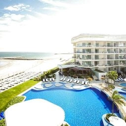 Hotel The St. Regis Al Mouj Muscat Resort in Seeb Province