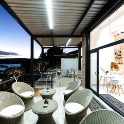 Hotel THEBLOEM Guest Suites by Knysna Paradise Collection in George