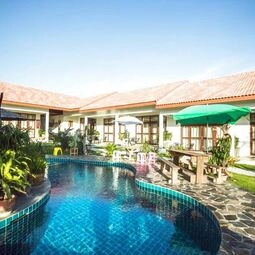 Hotel Tree Roots Retreat in Lan Hin Khao Beach