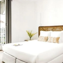 Hotel Yelo Lumière powered by Sonder in Cannes