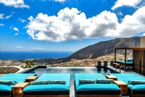 Thira (Santorini)