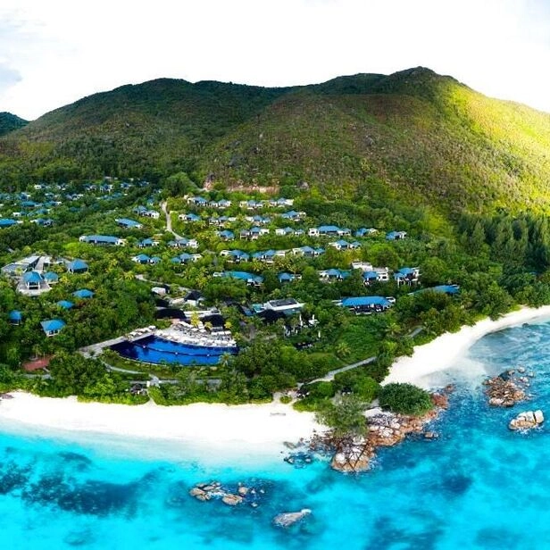 Anse Volbert Village