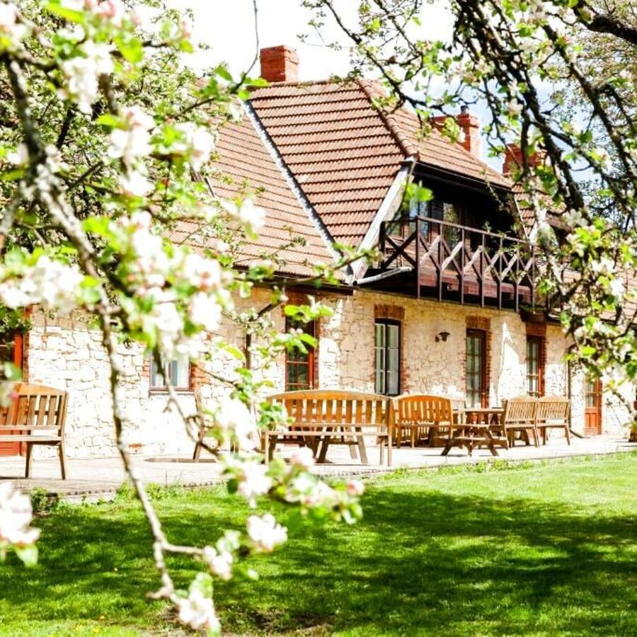 Kārļi
